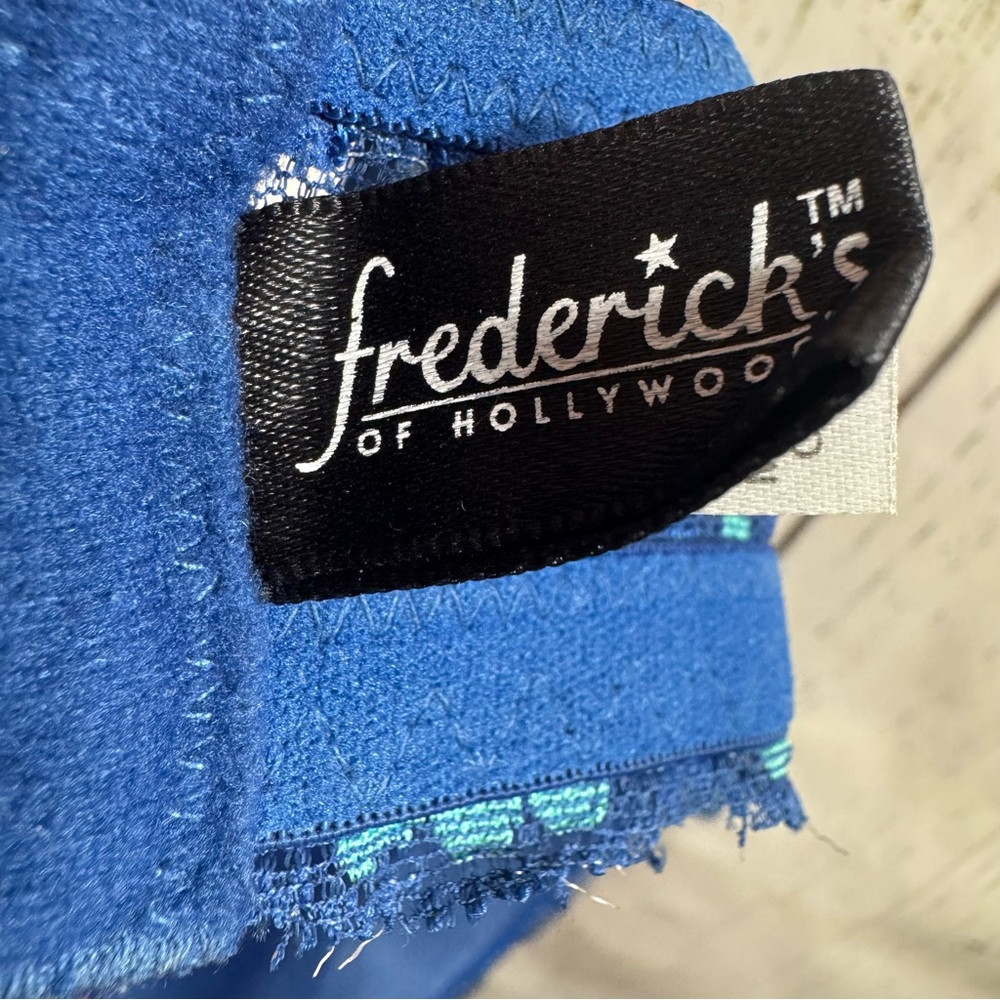 Frederick’s of Hollywood Blue Lace Push Up Bra 34D Underwire Padded - Picture 11 of 12